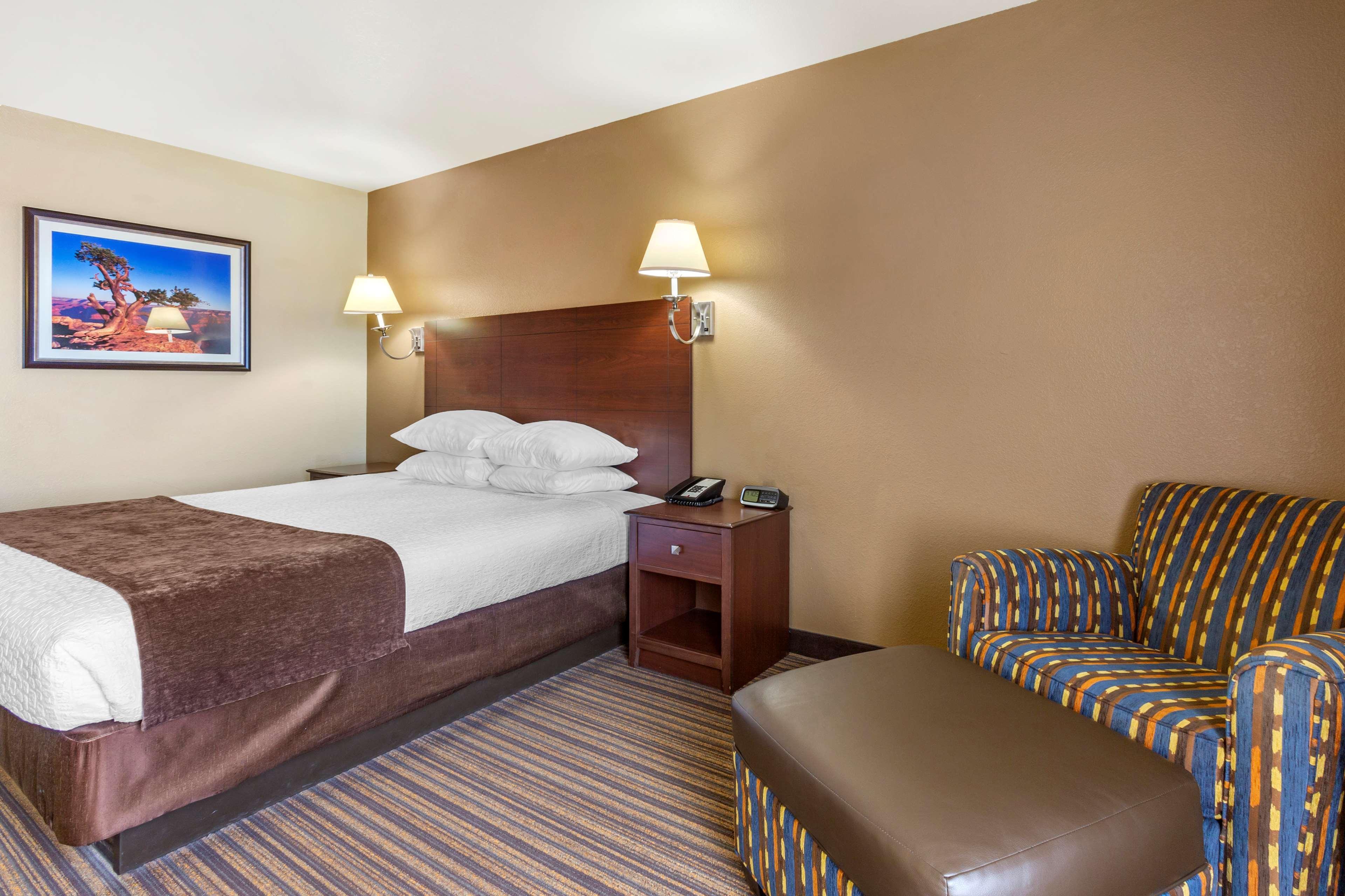 Best Western Plus Winslow Inn Exterior photo