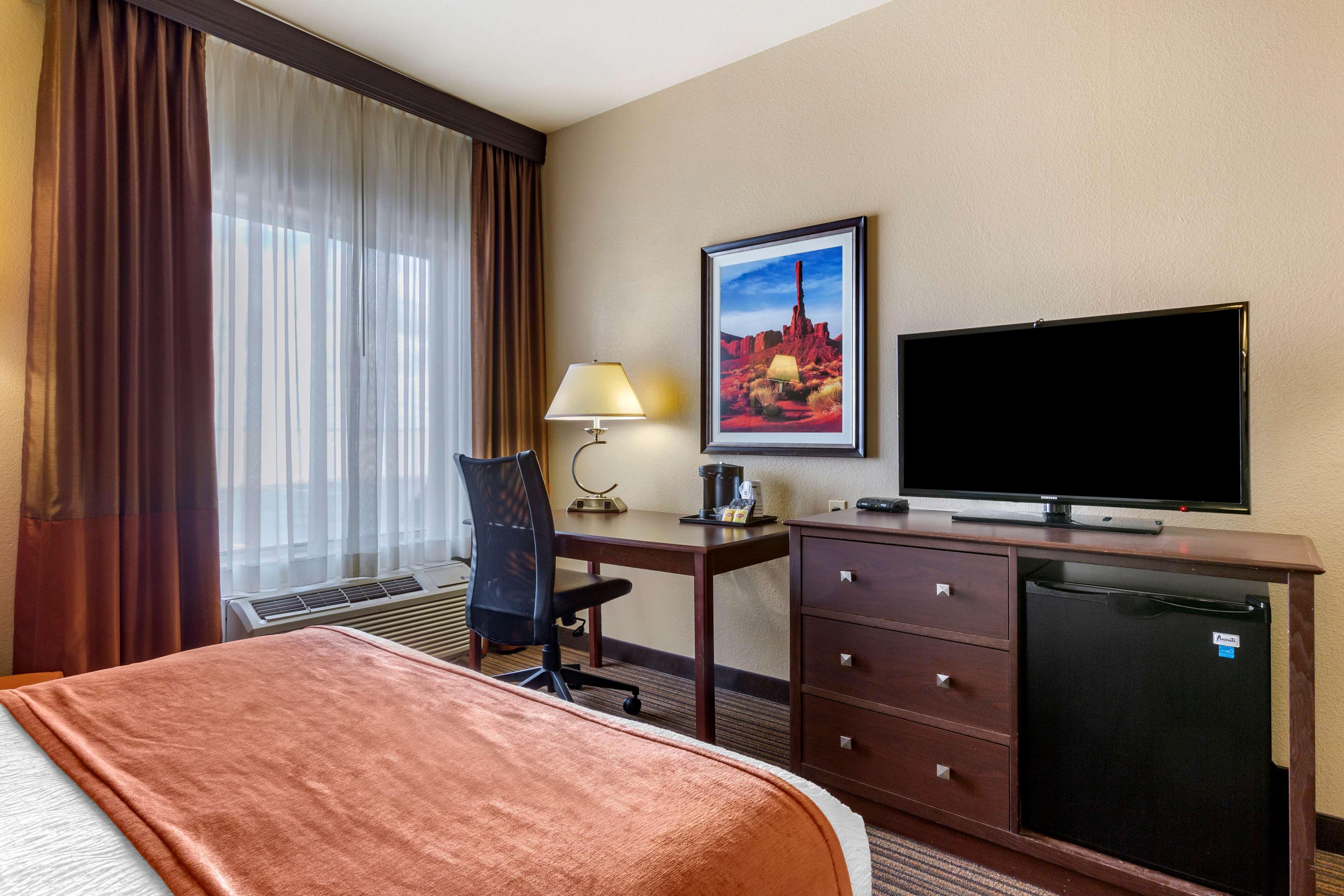 Best Western Plus Winslow Inn Exterior photo