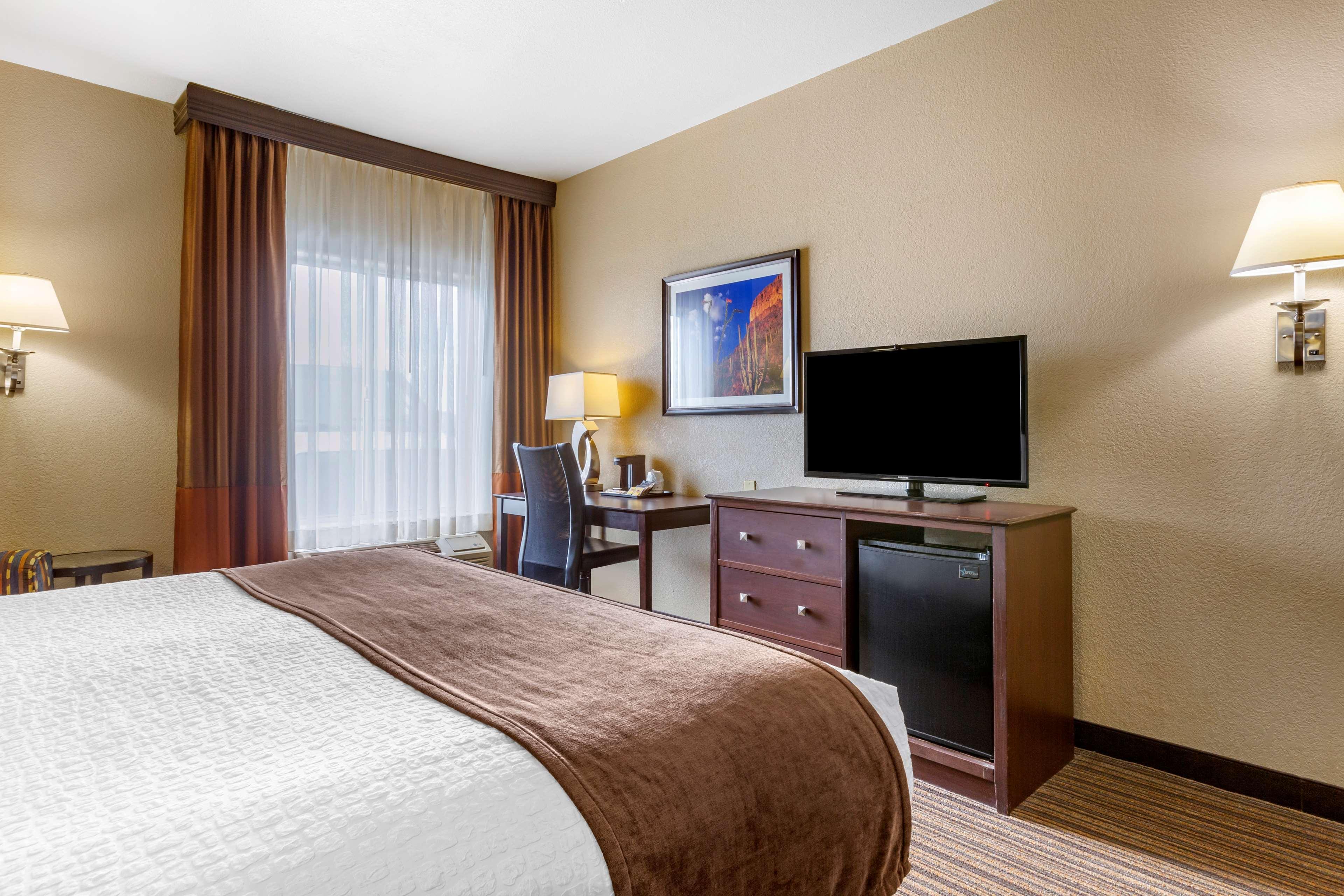 Best Western Plus Winslow Inn Exterior photo